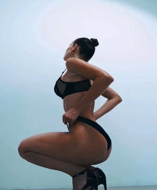 Angela Escort